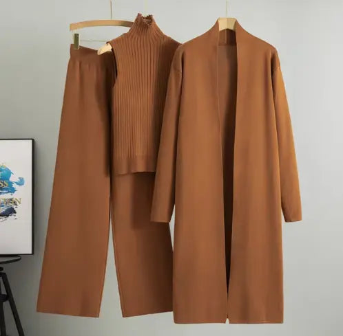 VINTAGE KNITTED CARDIGAN & PANT SET Selene Nordic